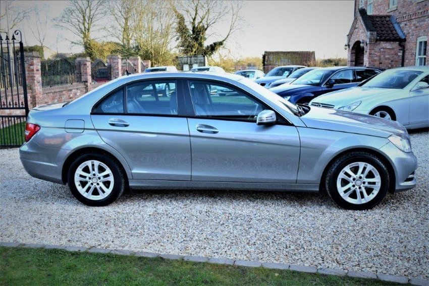 MERCEDES-BENZ C CLASS