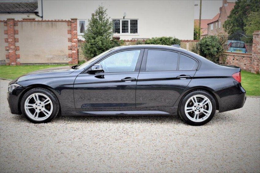 BMW 3 SERIES