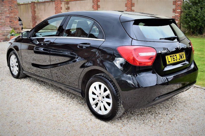 View MERCEDES-BENZ A CLASS A180 CDI BLUEEFFICIENCY SE