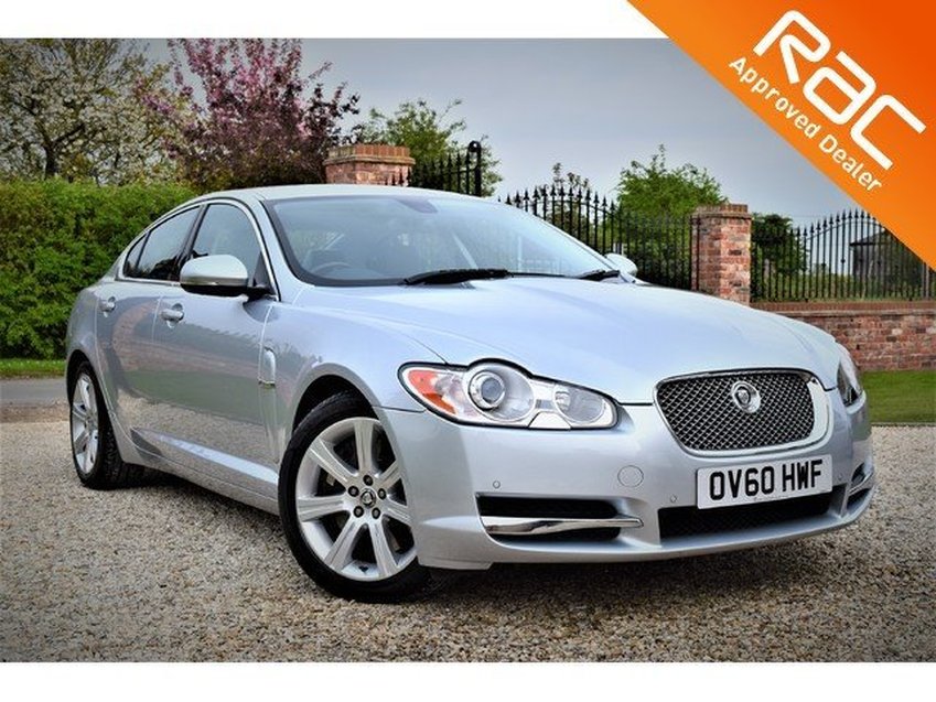 View JAGUAR XF V6 LUXURY