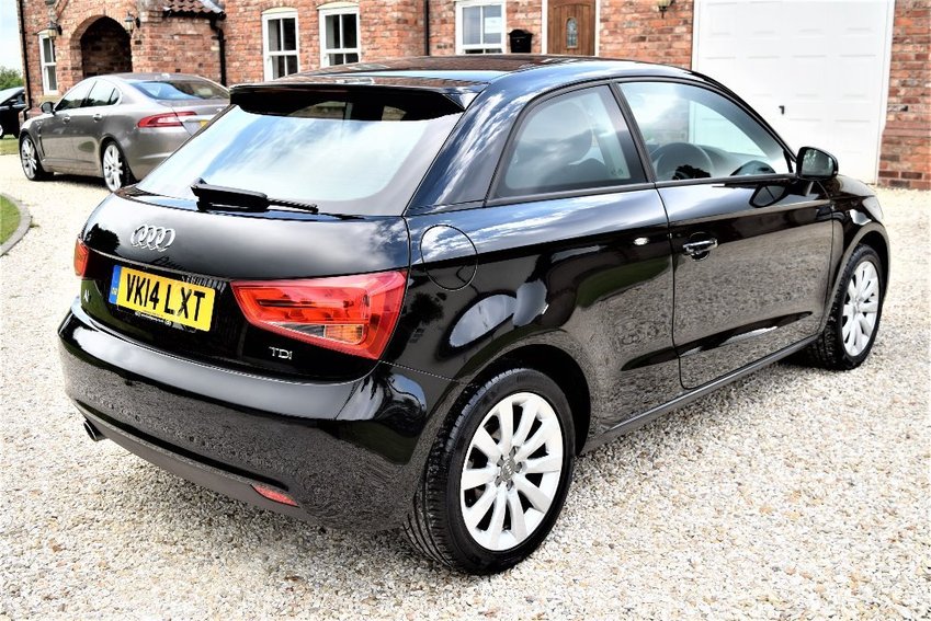 View AUDI A1 TDI SPORT