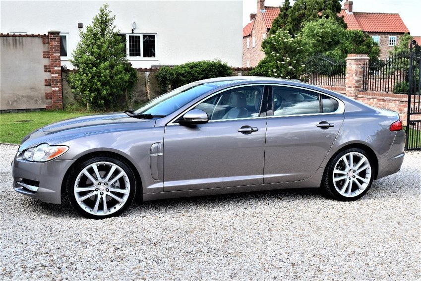 View JAGUAR XF PREMIUM LUXURY V6