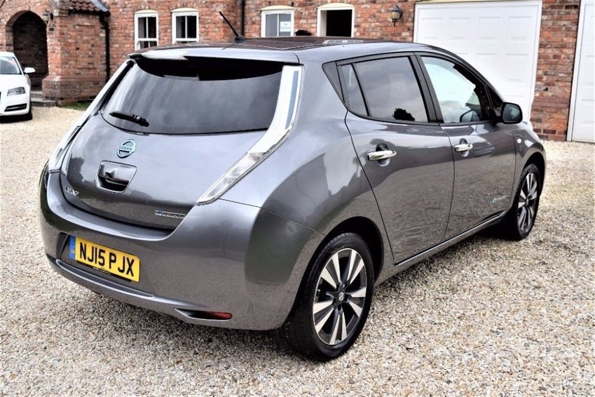 View NISSAN LEAF TEKNA