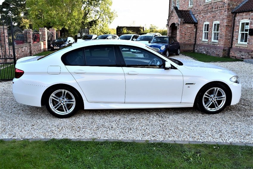 View BMW 5 SERIES 520D M SPORT