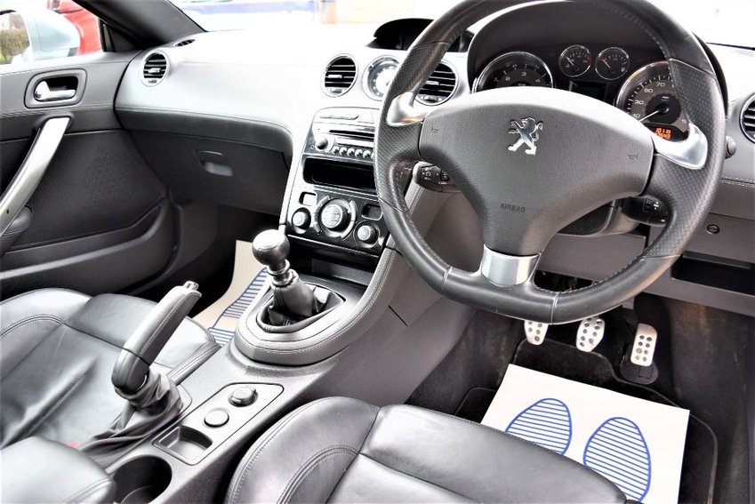 PEUGEOT RCZ