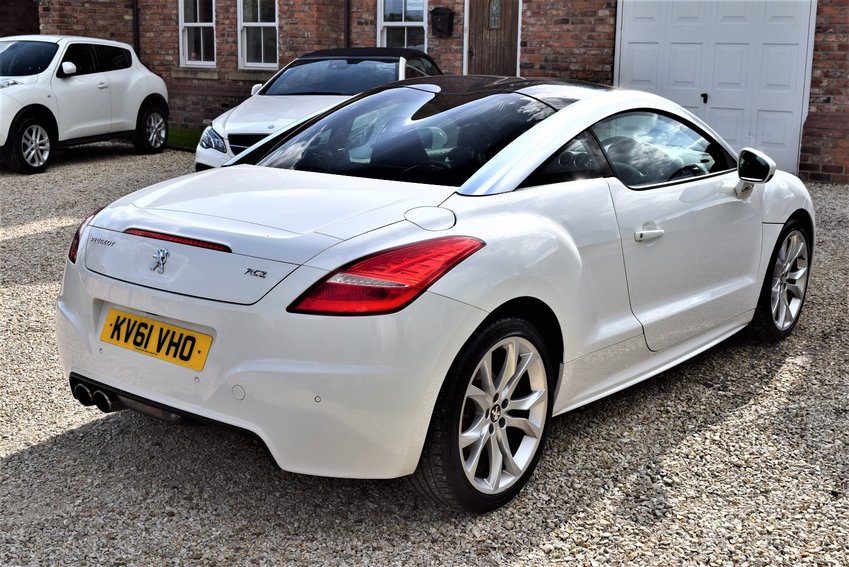 View PEUGEOT RCZ HDI GT