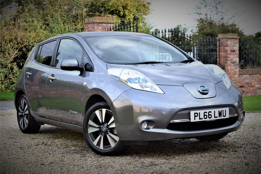 View NISSAN LEAF 30kWh Auto Tekna