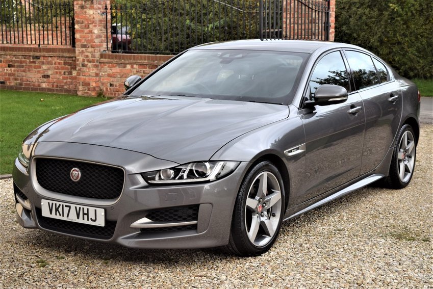 JAGUAR XE