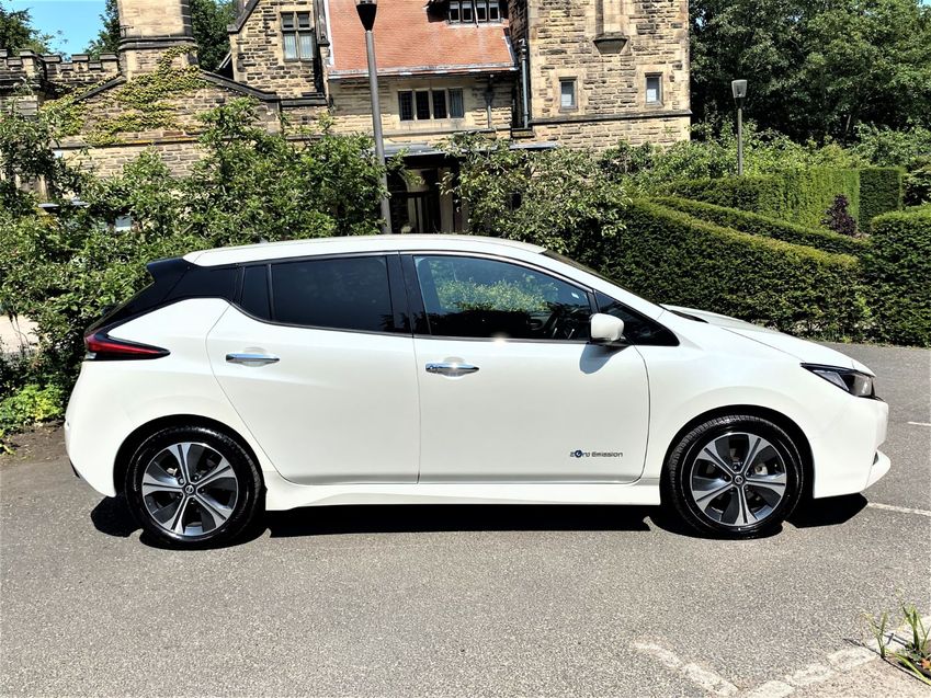 NISSAN LEAF