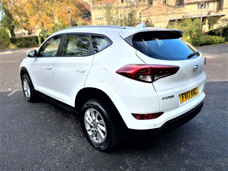 View HYUNDAI TUCSON CRDI SE NAV BLUE DRIVE