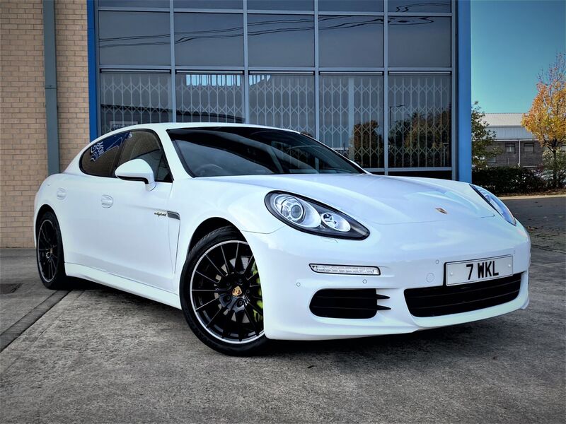 PORSCHE PANAMERA