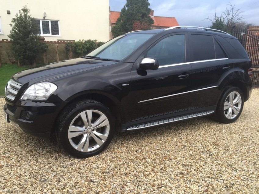 View MERCEDES-BENZ M CLASS 3.0 ML300 BlueEFFICIENCY Sport 5dr