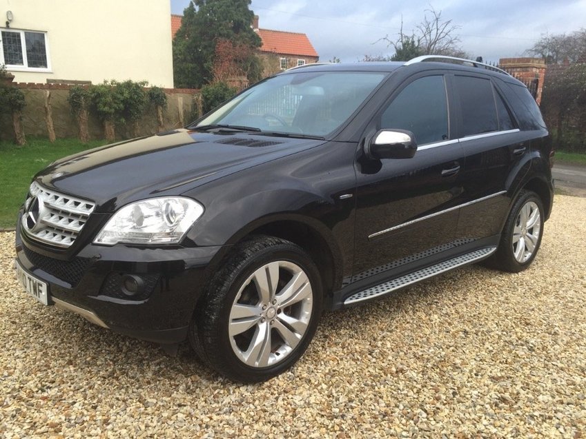 View MERCEDES-BENZ M CLASS 3.0 ML300 BlueEFFICIENCY Sport 5dr