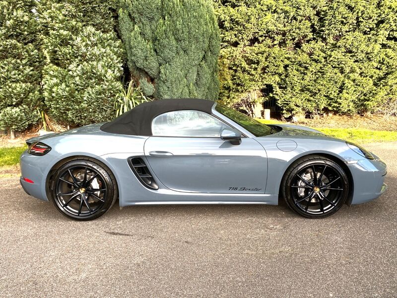 View PORSCHE 718 BOXSTER PDK