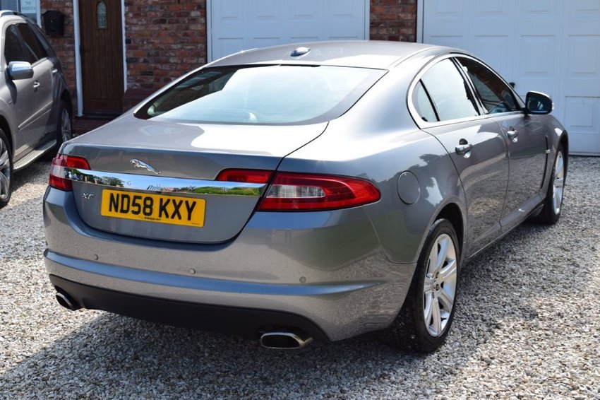 JAGUAR XF